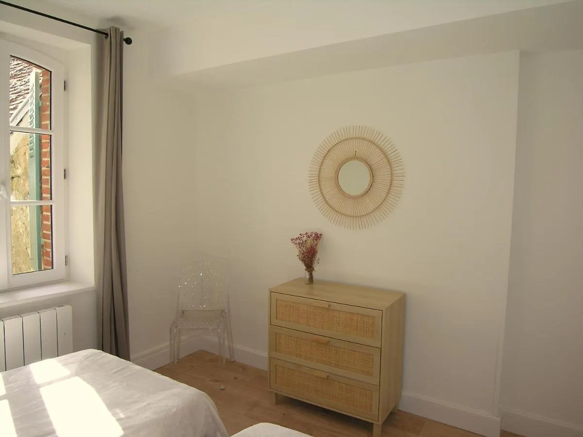 Holiday home Gite L'Annexe Du Prieure Besson France