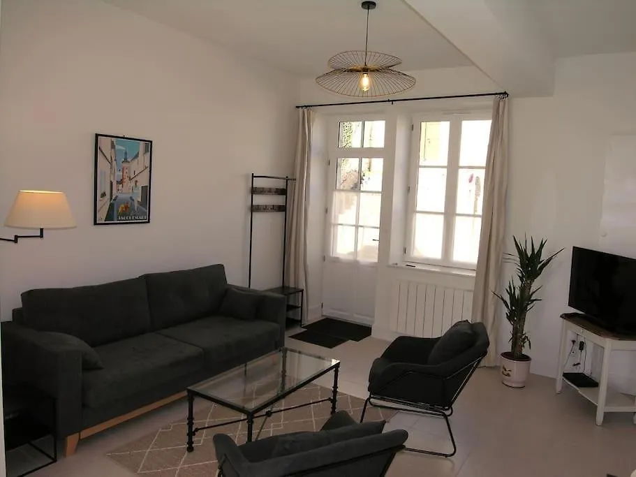 Holiday home Gite L'Annexe Du Prieure Besson