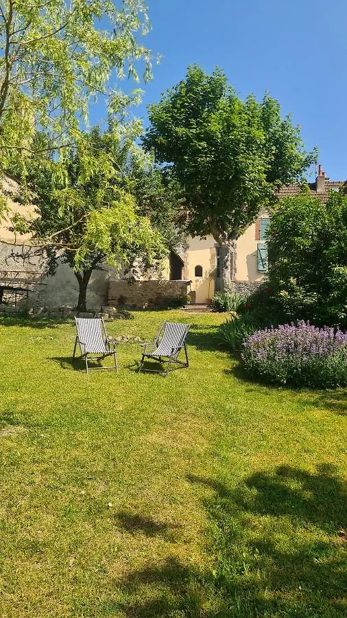 Gite L'Annexe Du Prieure Besson 0*,