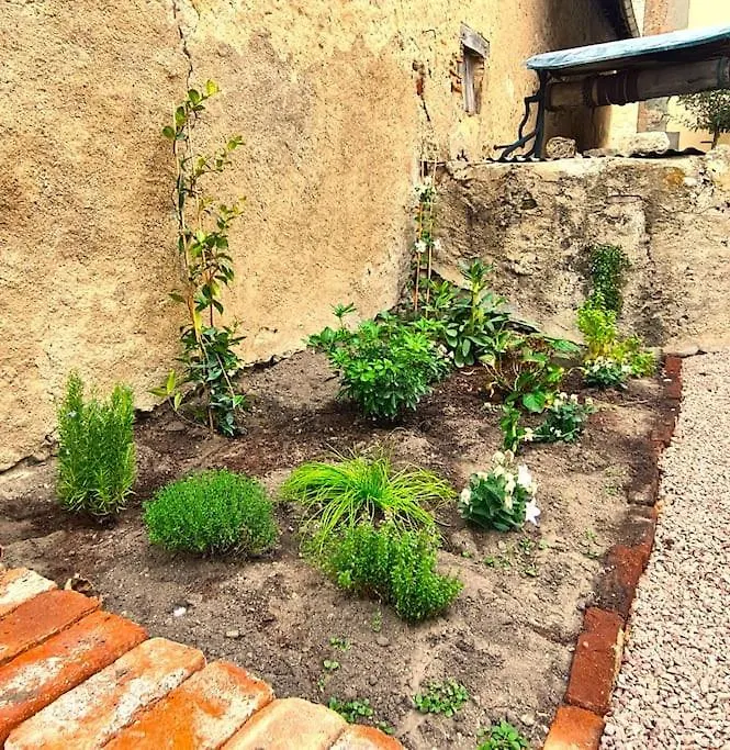 Gite L'Annexe Du Prieure Besson France